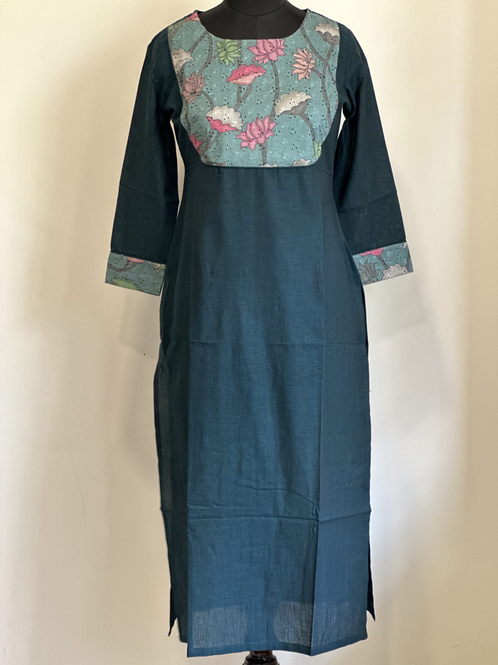 Green hakoba patch work kurta