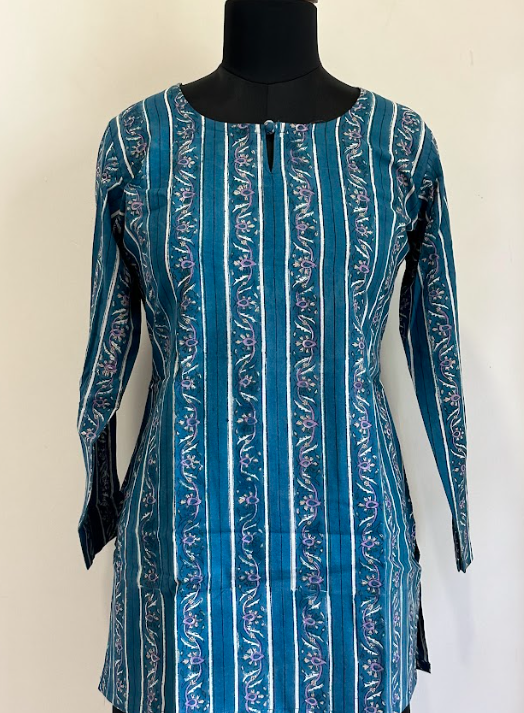 Blue stripe short top