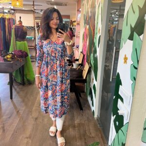 Blue Red blossom inverted yoke kurta