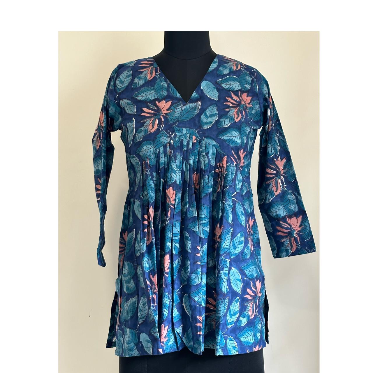 Blue lotus inverted yoke short top