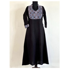 Black Ajrakh aline