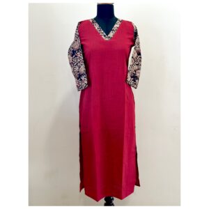 Maroon kurta with kalamakari sleeve