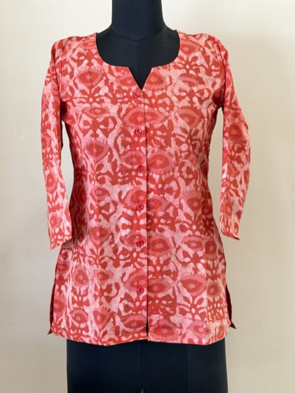 Red handblock shirt top