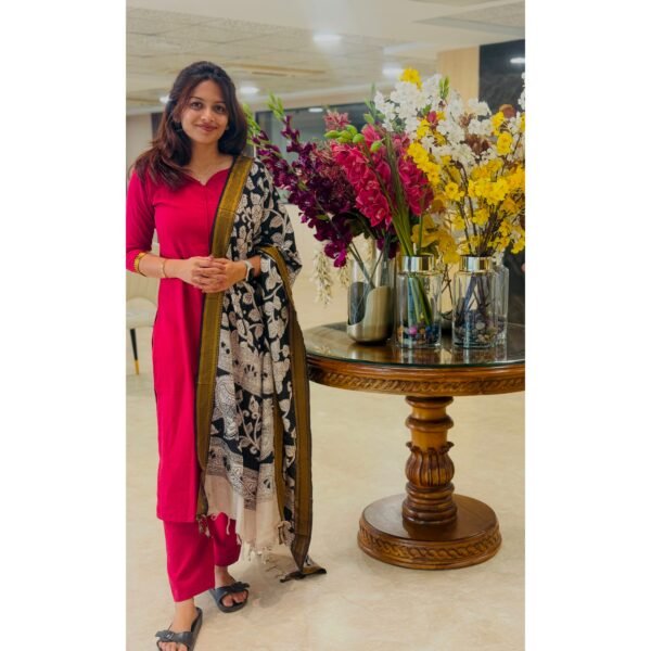 Maroon kurta with kalamkari silk dupatta