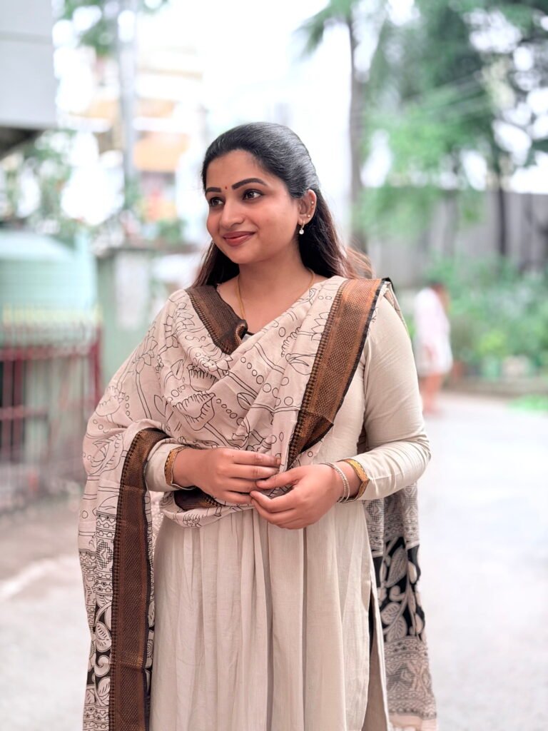 Warm grey kurta with kalamkari silk dupatta